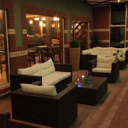 מלון Padok Premium & Stables 4*